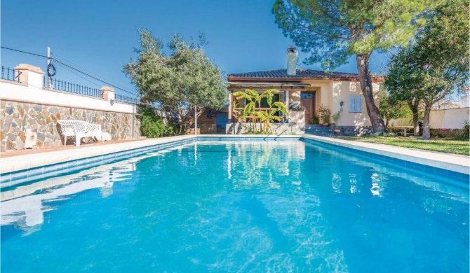 Nice home in Arcos de la Frontera with 4 Bedrooms, Outdoor swimming pool and Swimming pool