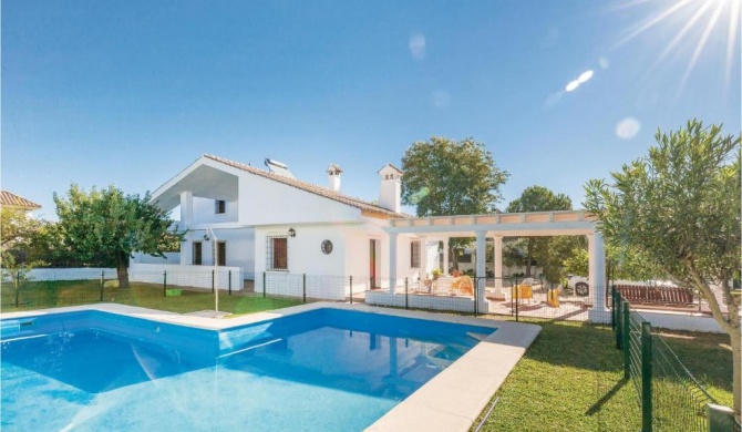 Awesome home in Arcos de la Frontera with 7 Bedrooms, WiFi and Outdoor swimming pool