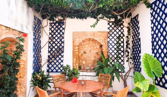 Casa Con Encanto En Casco Antiguo - El Patio Te Encantará