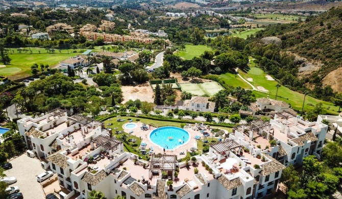 LOS ARQUEROS GOLF APARTMENTS