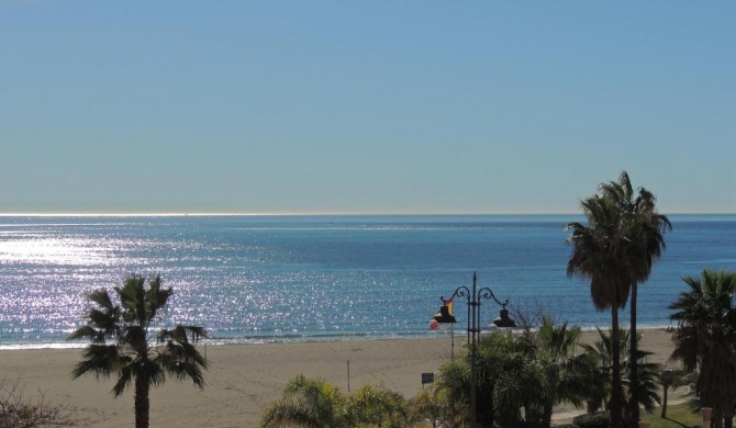 Ole Playa 6A, Beach Front - A pie de Playa, Sea Views - Vistas al Mar, Parking, Puerto Marina