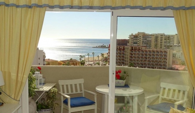 Beautiful apartment with sea views, Benal Beach