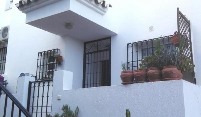 Casa adosada en Benalmádena, a 400 mts de la playa