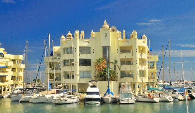 Capaldi Luxury Holiday Rentals Puerto Marina Benalmadena