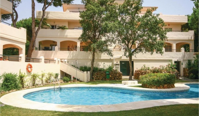 Awesome apartment in Cabopino with WiFi, Outdoor swimming pool and Swimming pool