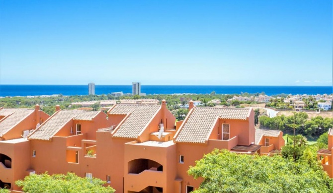 Spacious Sea View Apartment