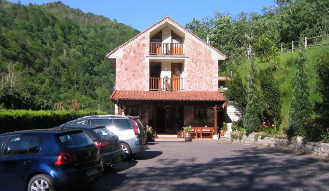 Hotel La Salmonera