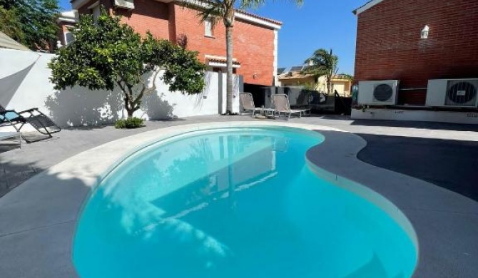 CASA LOLA con piscina privada