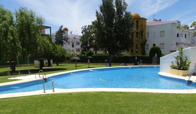 Playa Barrosa. Aire acondicionado Piscina Barbacoa