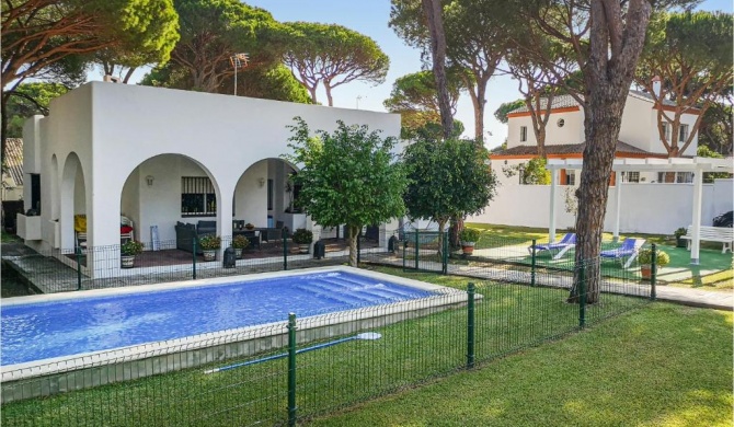 Stunning home in Conil with 3 Bedrooms, Outdoor swimming pool and Swimming pool