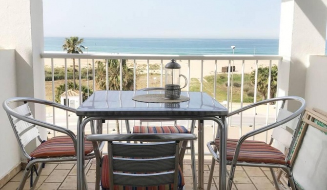 Beach apartment & terrace with panoramic sea view.