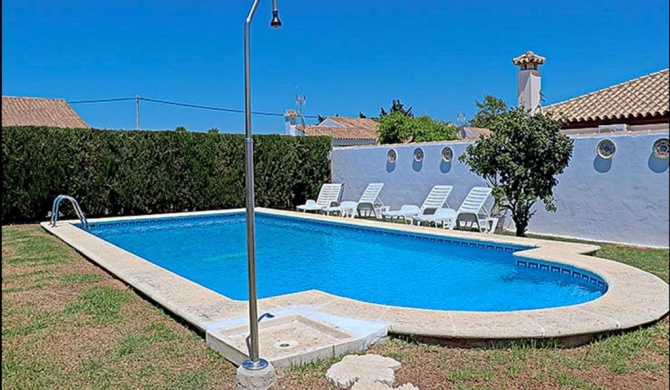 Bungalow Ramos II, con piscina compartida