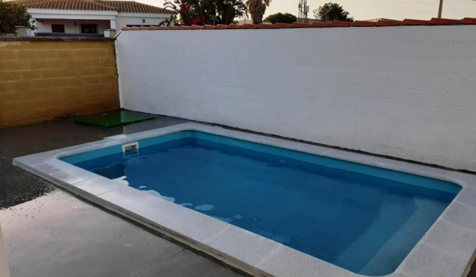 Casa con piscina privada solo para familia y parejas A