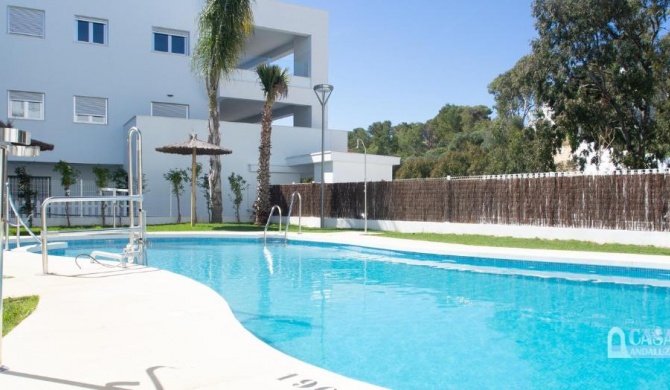 Comfortable apartment with shared pool, garage and at only 5 min walk from Los Bateles beach