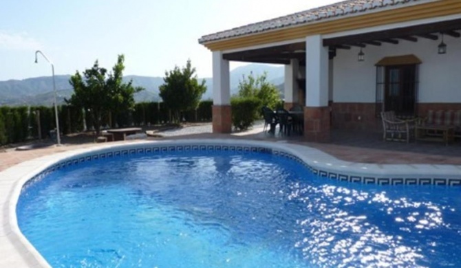 House - 3 Bedrooms with Pool and WiFi - 01846
