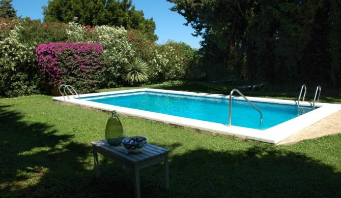 Villa Encarna alojamientos turísticos con piscina comunitaria