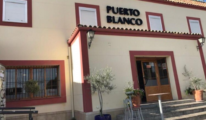 Hostal Restaurante Puerto Blanco