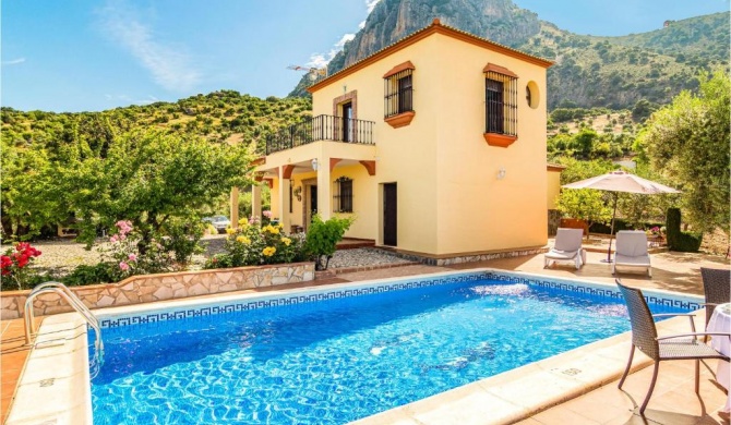 Stunning home in El Gastor with WiFi, Outdoor swimming pool and Swimming pool