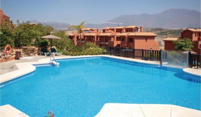 Stunning apartment in Estepona with 3 Bedrooms and Outdoor swimming pool