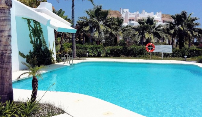 Cosy Apartment in Estepona with Swimming Pool