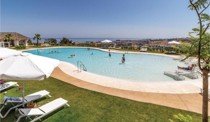 Beautiful apartment in Estepona with 4 Bedrooms, Outdoor swimming pool and Swimming pool