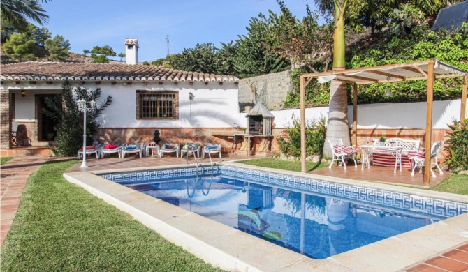 Beautiful home in Frigiliana with WiFi, Outdoor swimming pool and Swimming pool