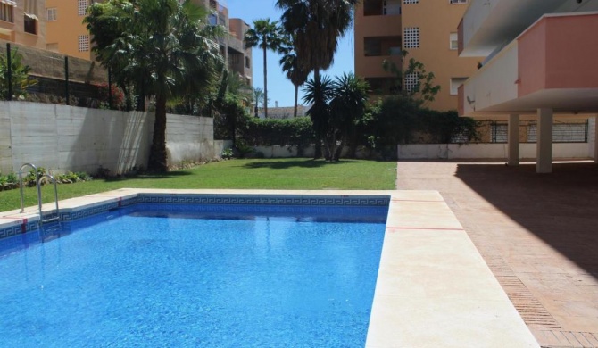 Apartmento con piscina y solarium privado - Apartament with pool and private solarium