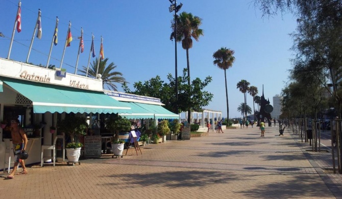 Frontbeach apartment in los Boliches