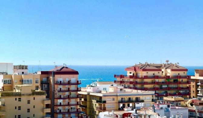 Outstanding SEA AND CITY VIEWS Fuengirola Centre!