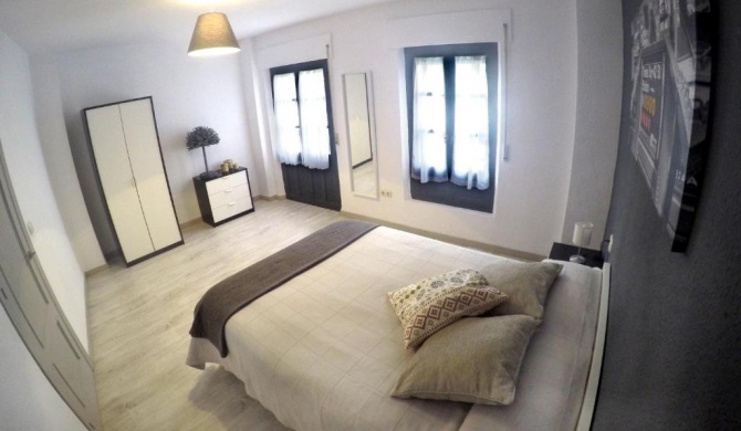 APARTAMENTO CRiSTO DE LA YEDRA CON PARKING