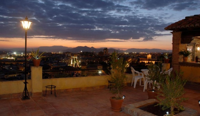 Carmen en el Albaicín con Jardin y Vistas